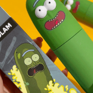 اسپری فیکس پیکل ریک ریک و مورتی خیار شیگلم اصل Rick and Morty X SHEGLAM Pickle Rick Setting Spray